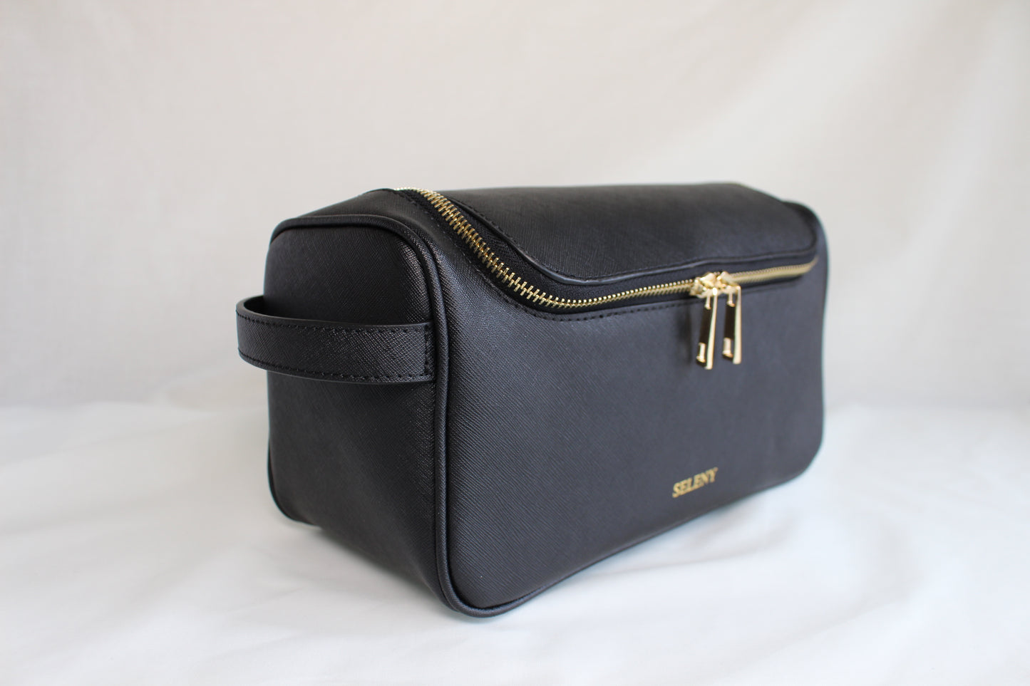 Seleny Men's Leather Toiletry Bag