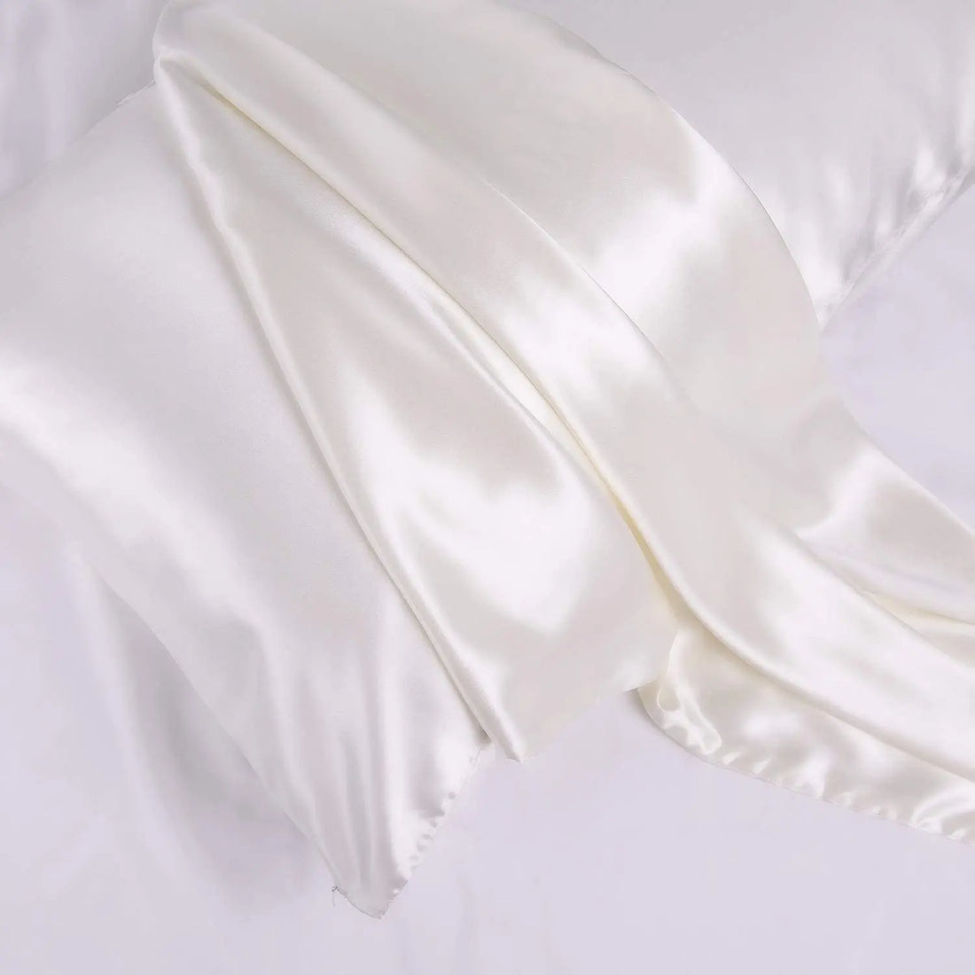 Top Silk Benefits for a Luxurious Experience