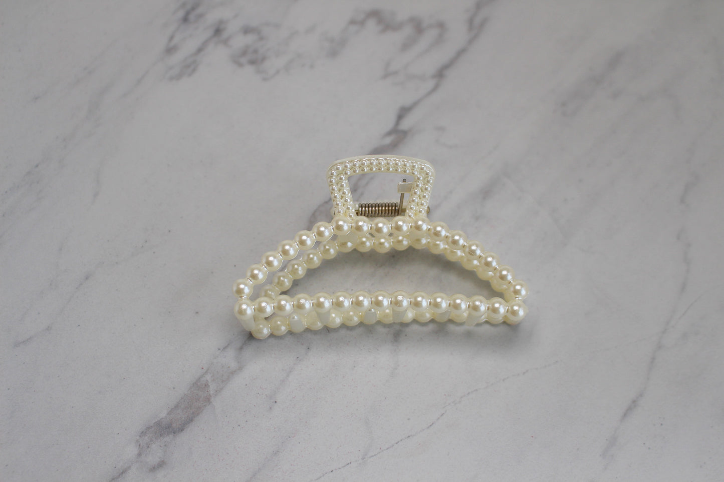 Seleny Pearl Embellished Claw Clip