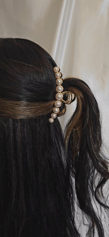 Seleny Pearl Embellished Claw Clip